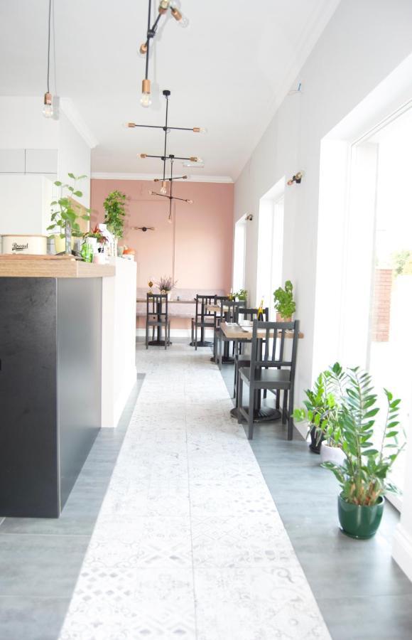 Apartamenty Zastava Wloszczowa Ngoại thất bức ảnh
